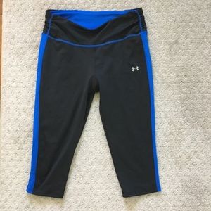 Black Under Armour Cropped Leggings with Blue